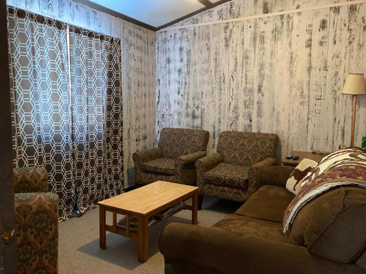 Musky Joe'S Twin Pines Resort New Post 외부 사진