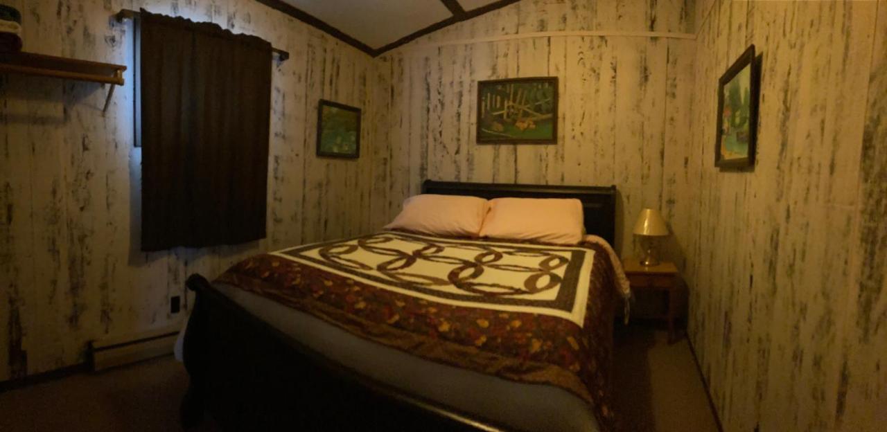 Musky Joe'S Twin Pines Resort New Post 외부 사진